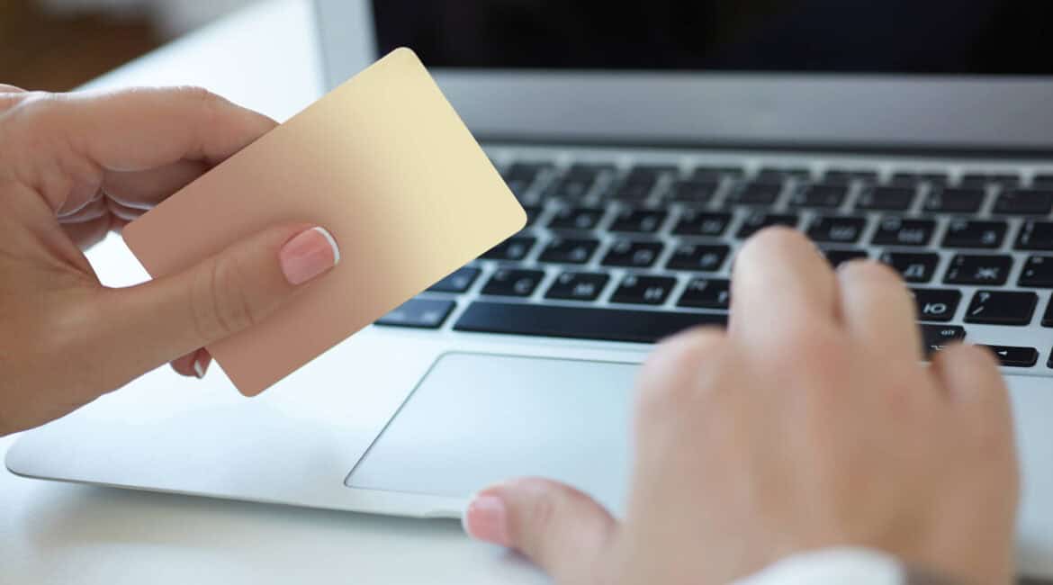 Flat-Rate vs. Interchange-Plus Pricing for Contractors